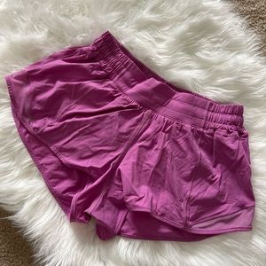 Lululemon hottyhot shorts sz6